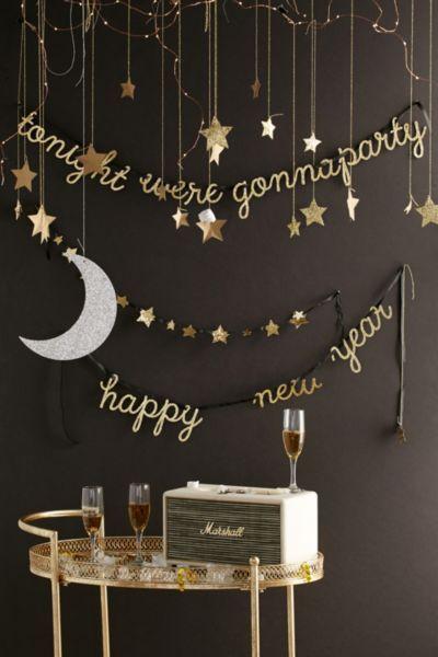 8 DIY Ways to Throw the Best 2020 New Year's Party Ever