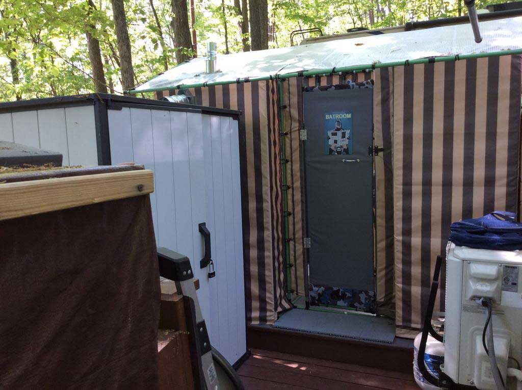 DIY Outdoor Shower Ideas | Maker Pipe - 059