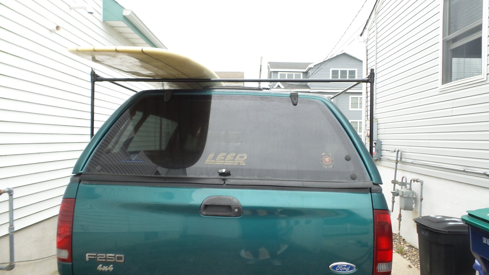 Custom Surfboard Truck Rack