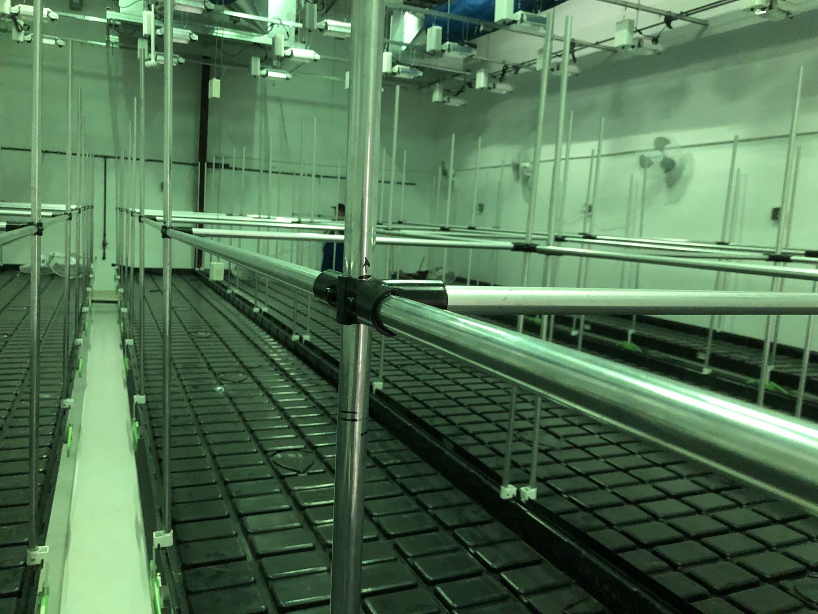 Hydroponics Table Trellis